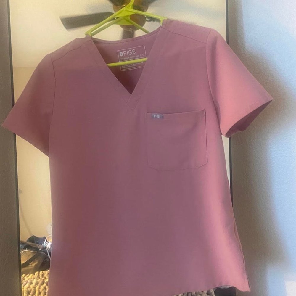 FIGS Mineral Mauve Catarina One pocket Scrub top